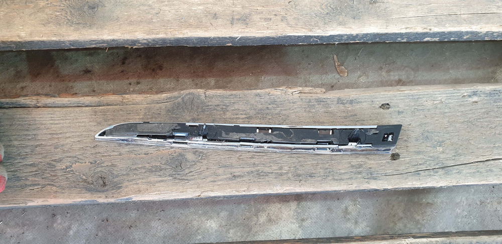 Молдинг крышки багажника Mercedes GLC (C253) 16-нв Б/У Оригинал A2537430500