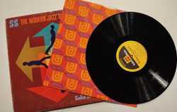 Винтажная виниловая пластинка LP The Modern Jazz Quartet On Tour (USA 1968)