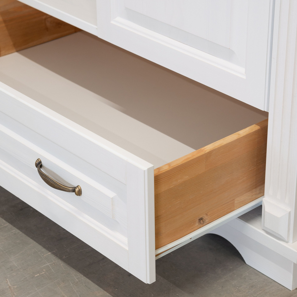 Шкаф для одежды распашной белый Харви двухдверный деревянный с ящиком, со штангой и полками, шкаф для вещей в прихожую и спальню с филенкой в викторианском стиле из массива сосны