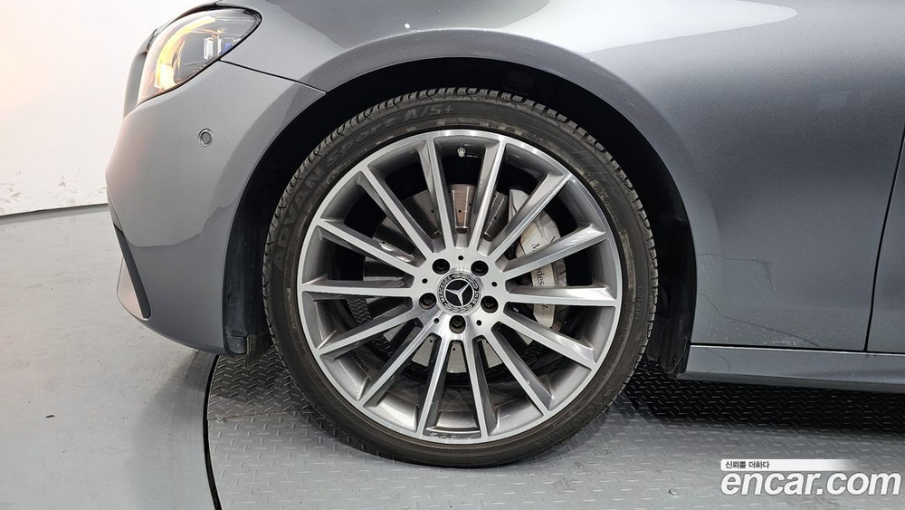 Mercedes-Benz E-Class W213 E350 4MATIC AMG Line (04.2022)