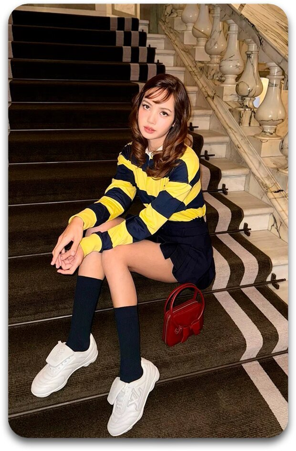 Карта #3319 / Lisa (BLACKPINK)