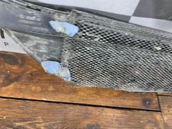 Решетка переднего бампера Mercedes A (W177) 18-нв Б/У Оригинал A1778859100