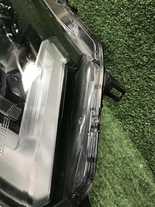 Фара правая Nissan X-Trail T32 (2017-2022) LED