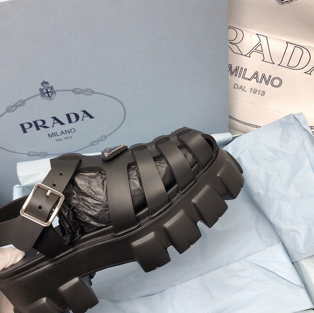 Сандали Prada