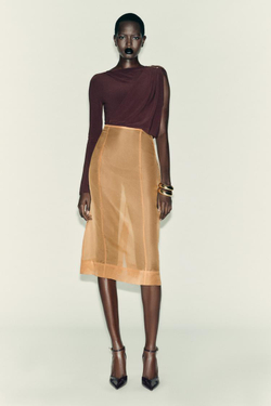 ZARA БОДИ С БРОШЬЮ ИЗ СТРУЯЩЕЙСЯ ТКАНИ, ТЕМНО-КОРИЧНЕВЫЙ