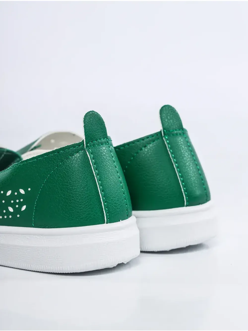 Мокасины летние с перфорацией