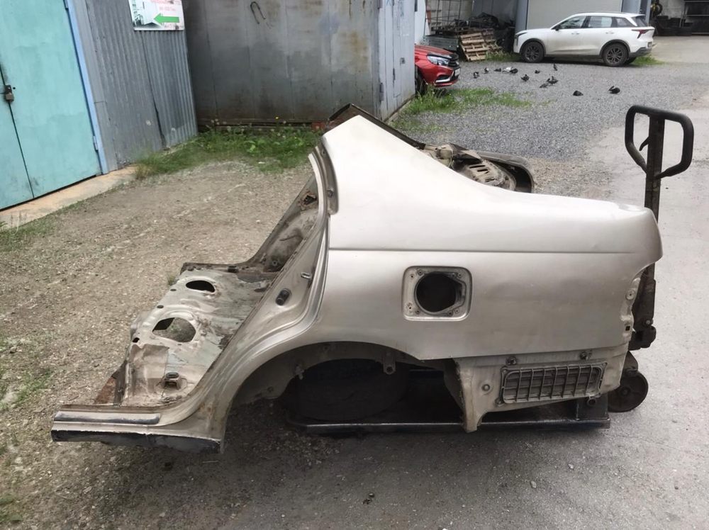 Крыло заднее левое TOYOTA CORONA 1993