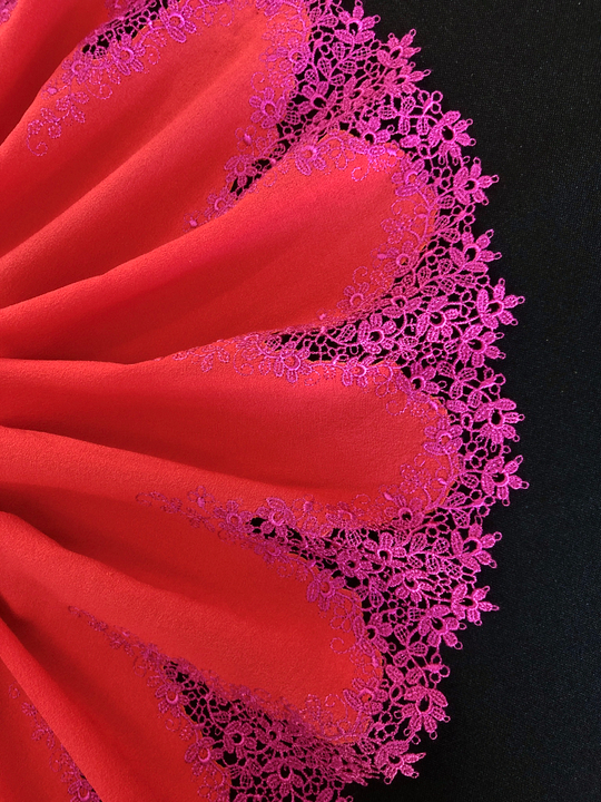 Тесьма шелк с выш., красный/фуксия, BISCHOFF