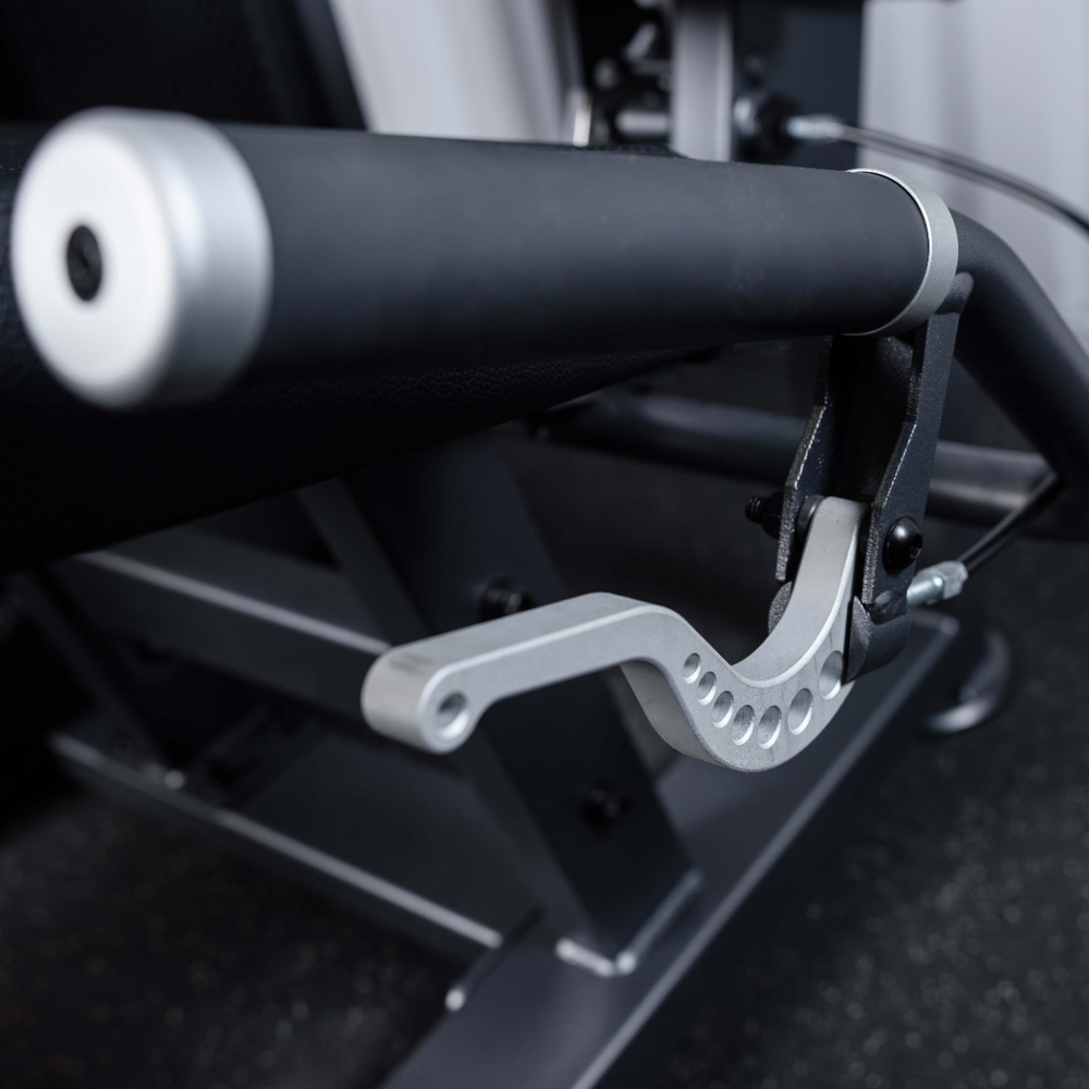 U3002D-JZ Разгибание ног сидя. Стек 135 кг