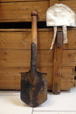 Лопата малая пехотная пятиугольная образца 1941 с чехлом