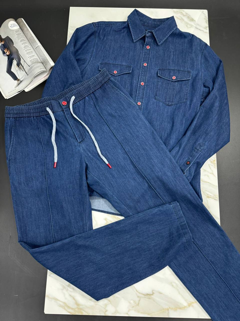 Костюм Kiton