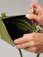 Кожаная сумка Deboro 3017 зеленый бамбук