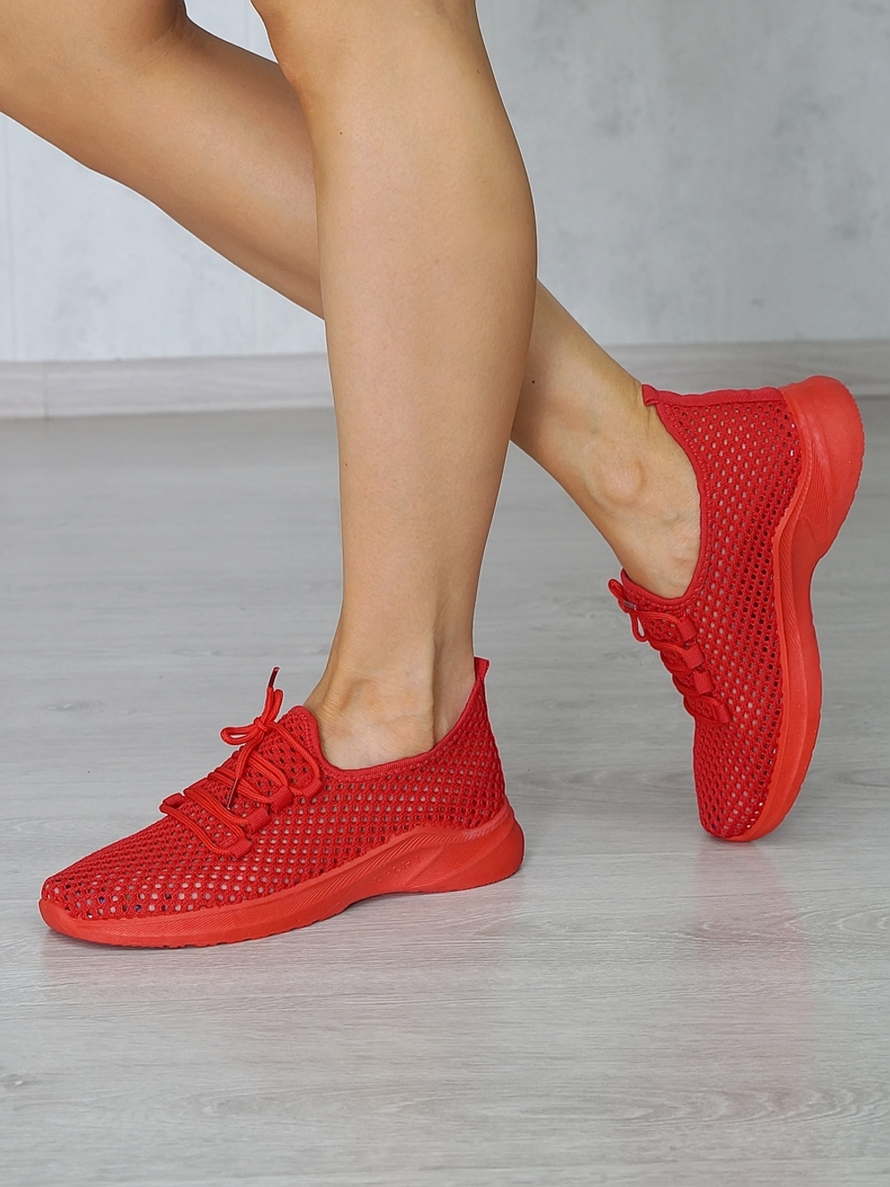 Кроссовки женские летние