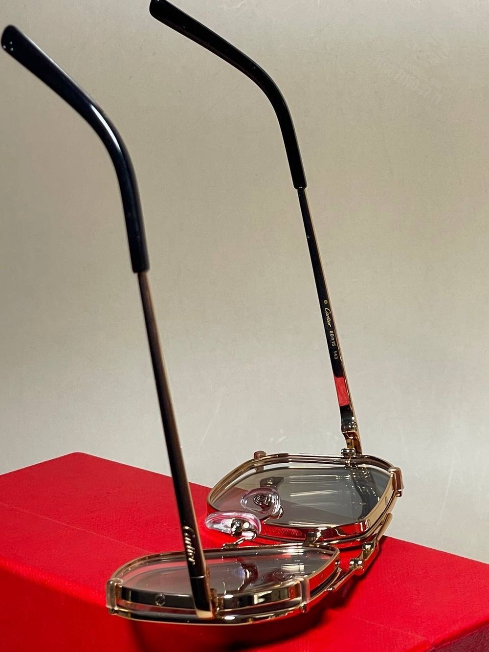 Солнечные очки Cartier