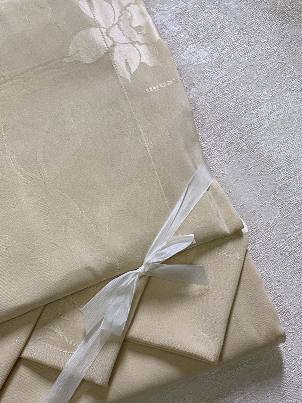 Скатерть 170х270 и 12 салфеток Gamba 9812 Ecru светло-бежевая