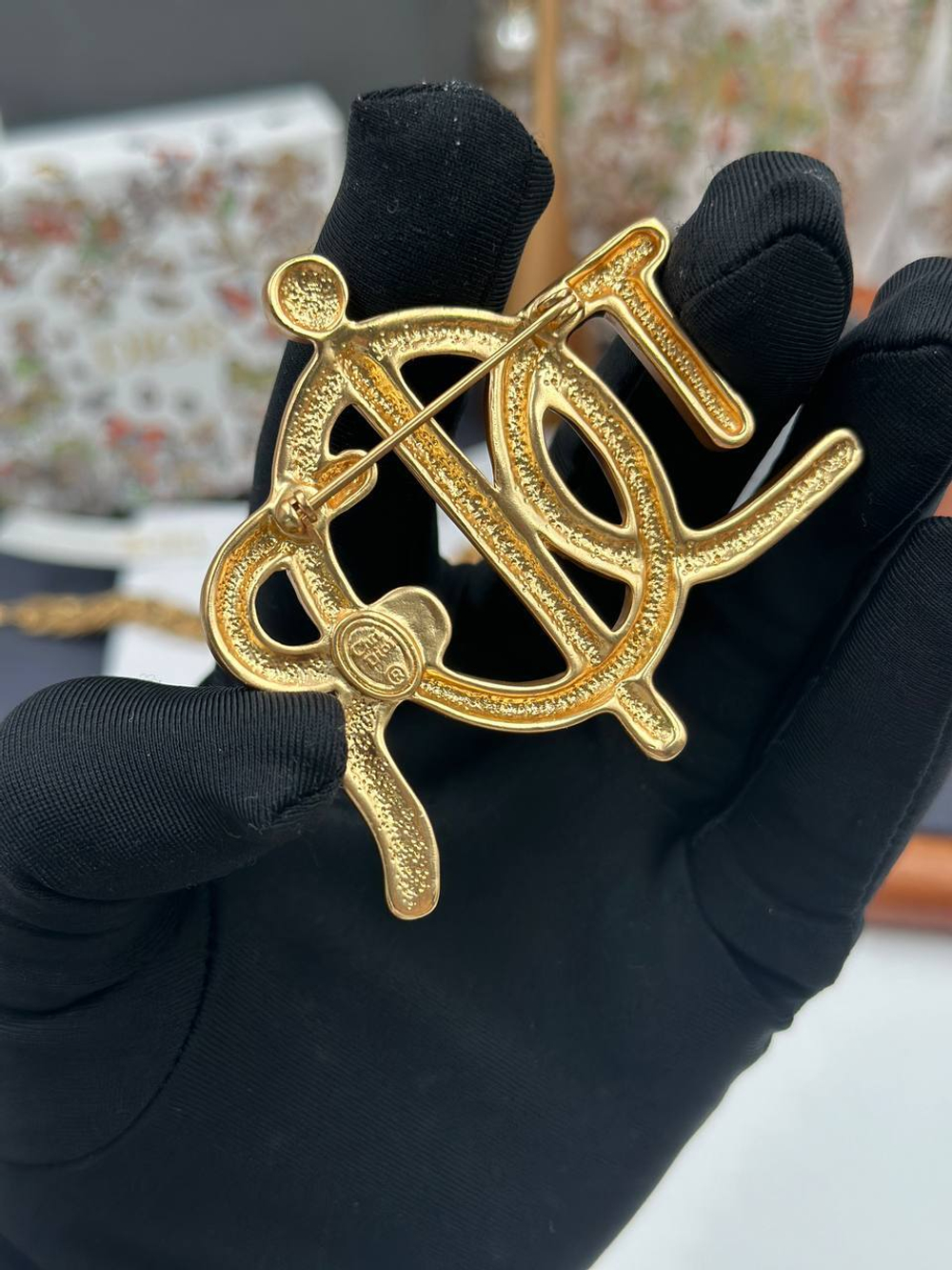 Брошь Dior