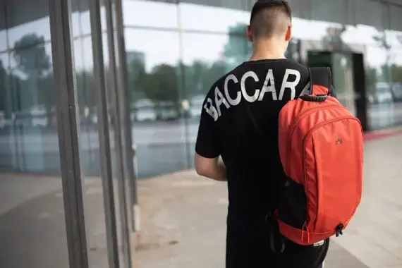 Туристический рюкзак YASHEL 20 Ватт Красный