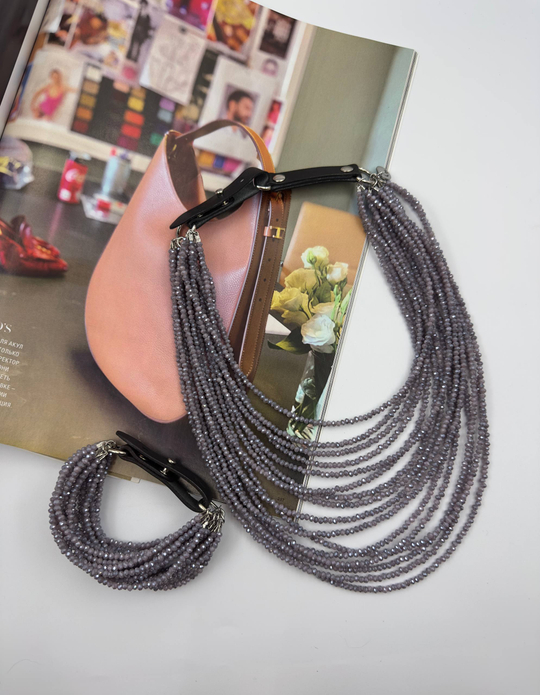 Колье каскад "Венеция, оттенок сиренево-серый, венец.стекло, натур.кожа