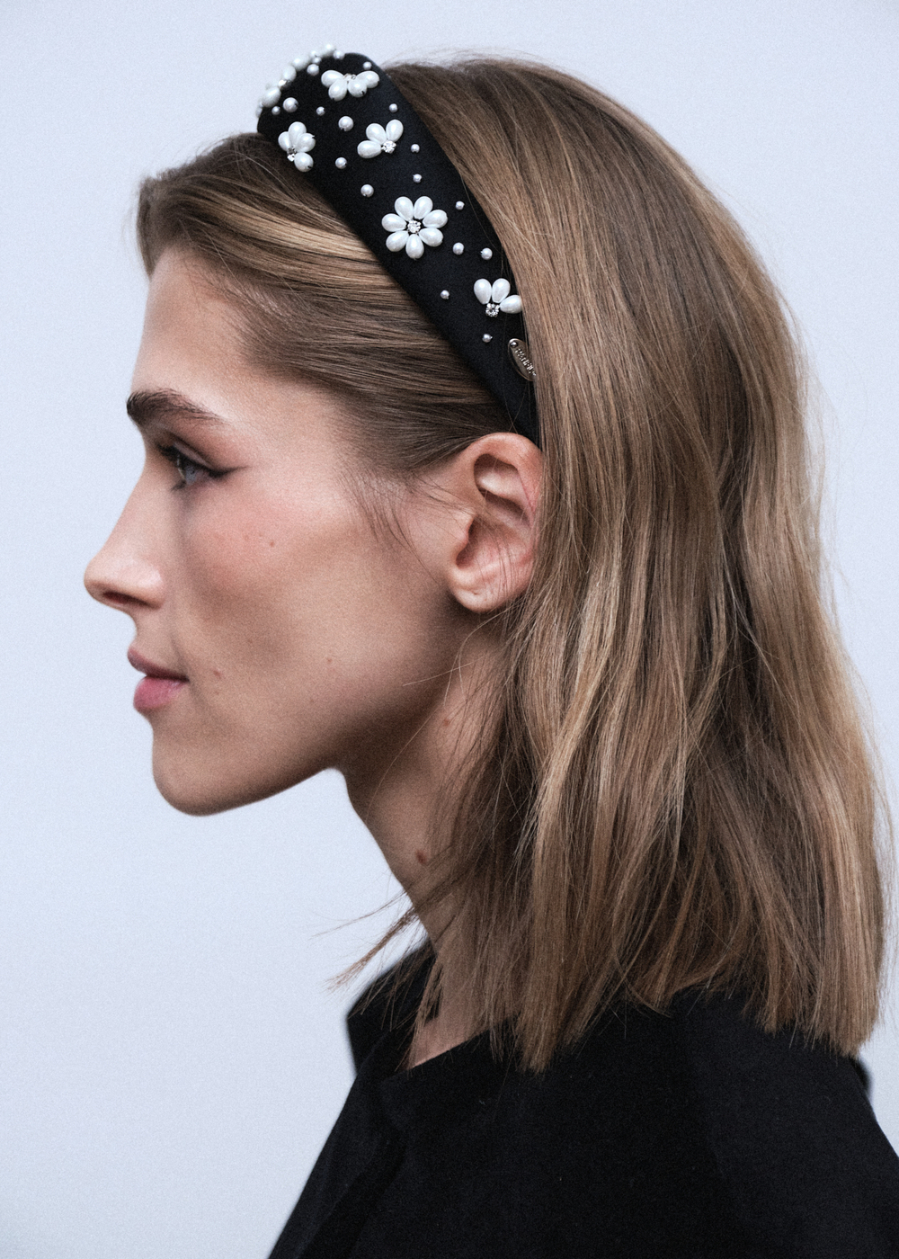 Ободок с жемчужным декором