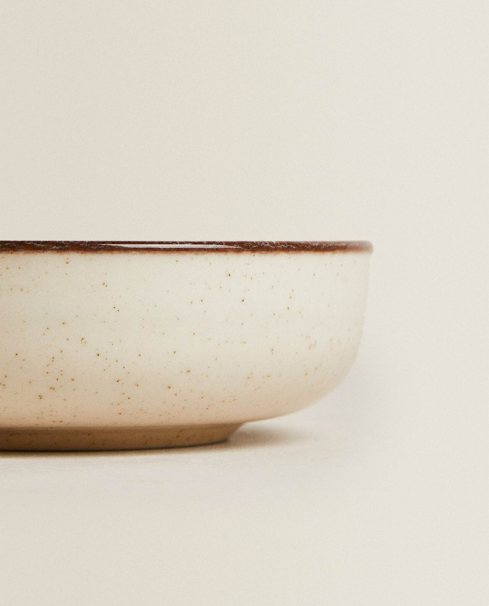 ZARA HOME ФАРФОРОВАЯ ПИАЛА С ОБОДКОМ ПОД СТАРИНУ, БЕЛЫЙ