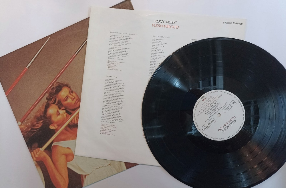 Винтажная виниловая пластинка Roxy Music Flesh Blood (Germany 1980)