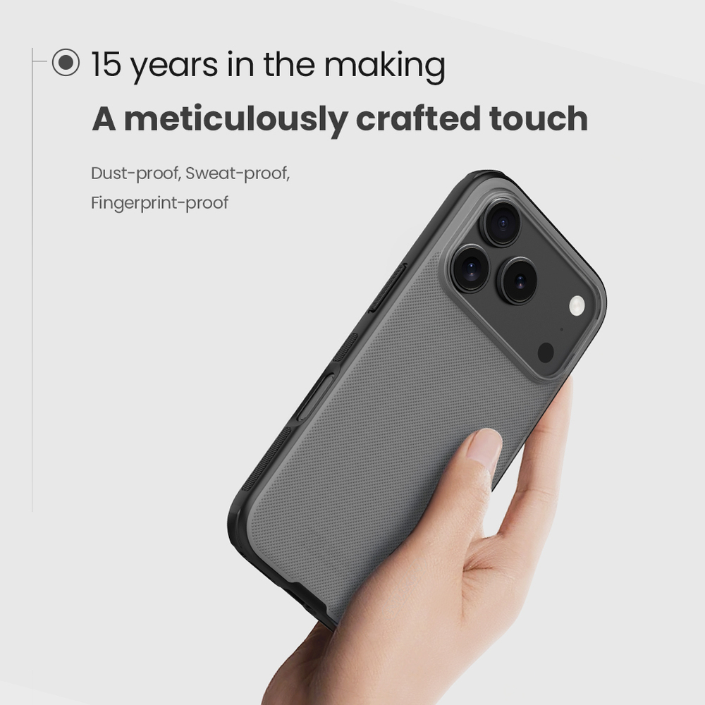 Противоударный чехол тонированный прозрачный для iPhone 17 Pro, серия Super Frosted Shield Pro от Nillkin