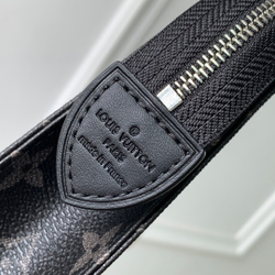 Louis Vuitton Trio Toilet Pouch