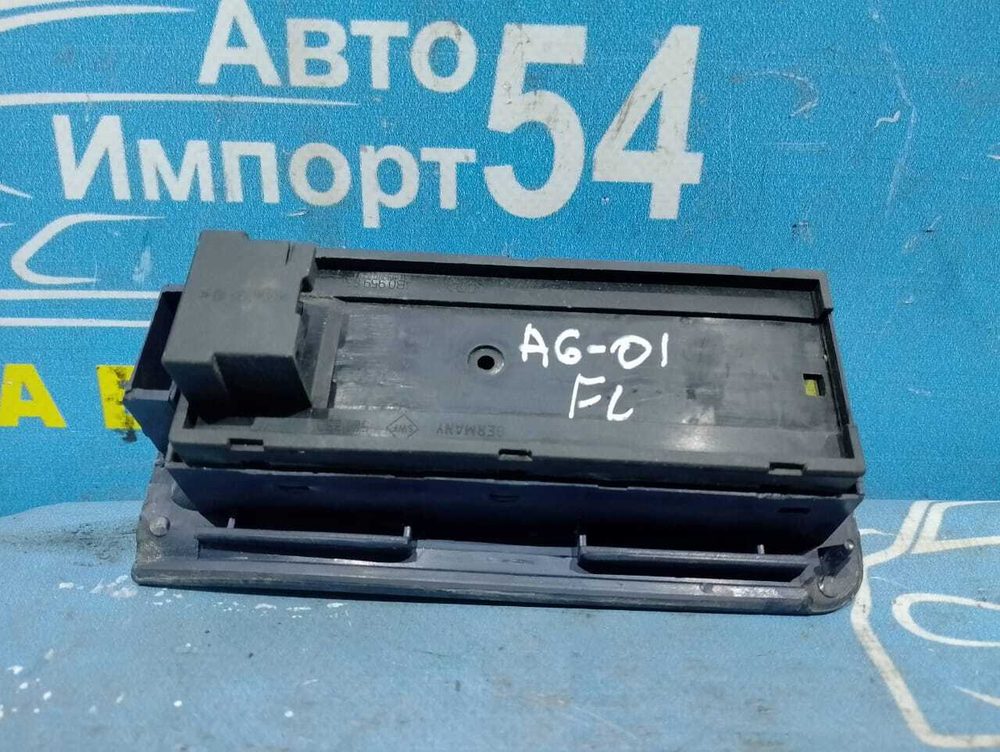 Блок управления стеклоподъемниками AUDI A6 1999