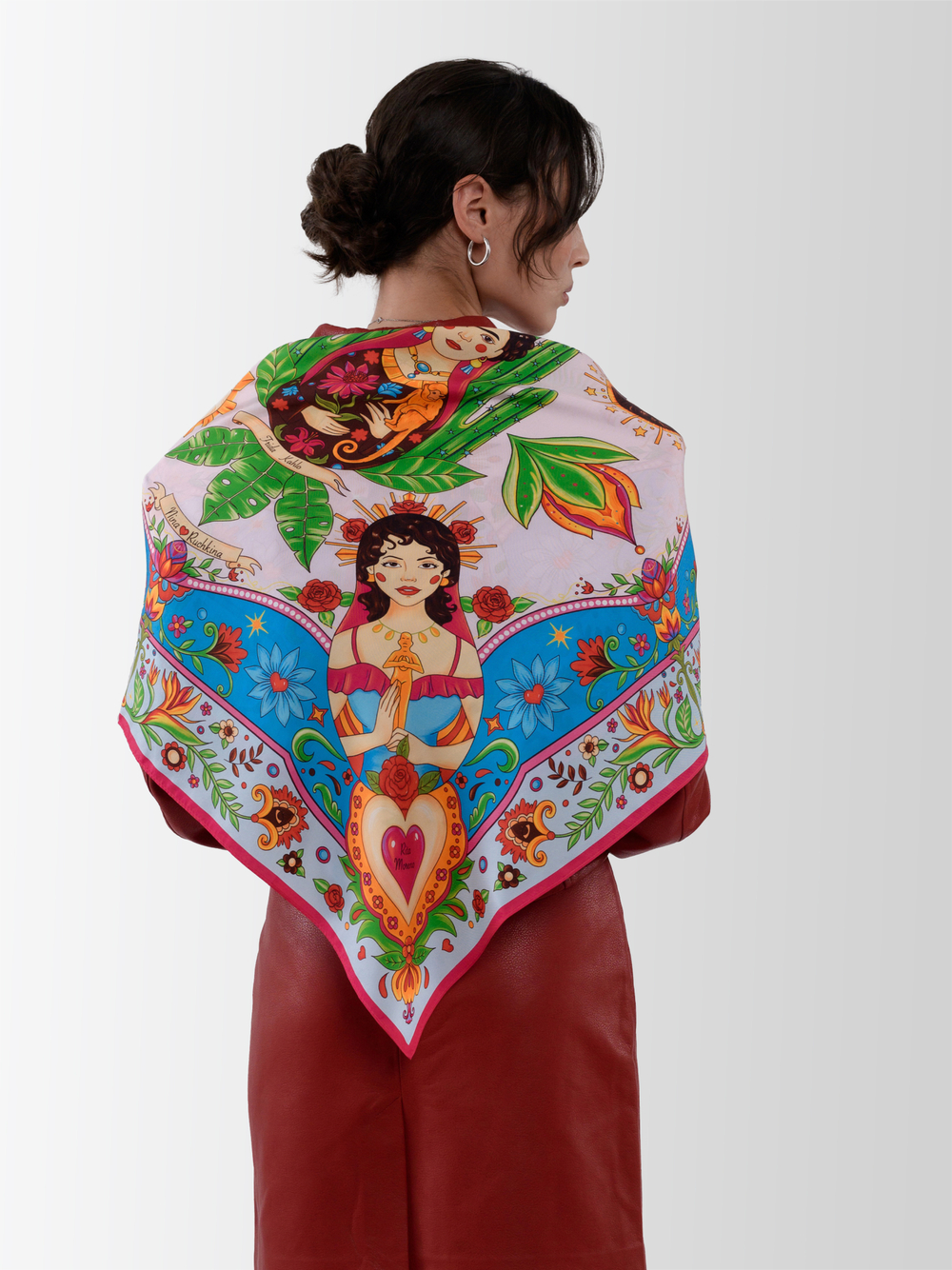 Платок «Матрёшки. Латинская Америка» 100% шёлк