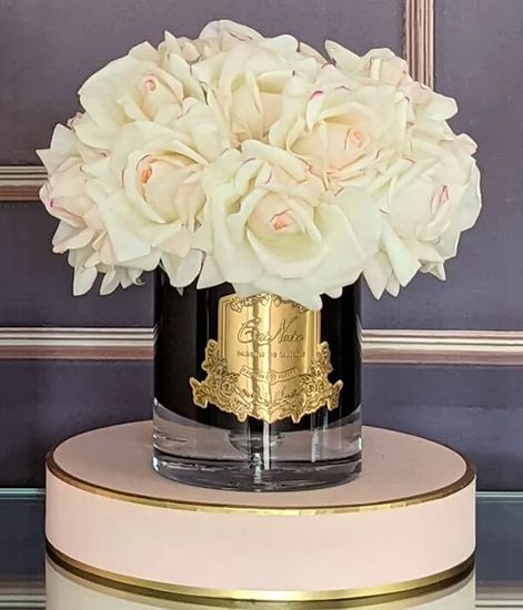 Большой букет нежно-розовых роз в черной вазе, Cote Noire