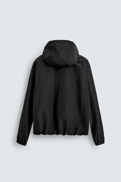 ZARA КУРТКА ИЗ ТЕХНИЧЕСКОЙ ТКАНИ С ФЛИСОМ, ЧЕРНЫЙ