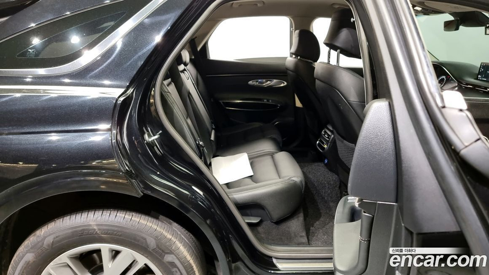 Genesis GV70 2.5T Бензин 2WD (05.2021)