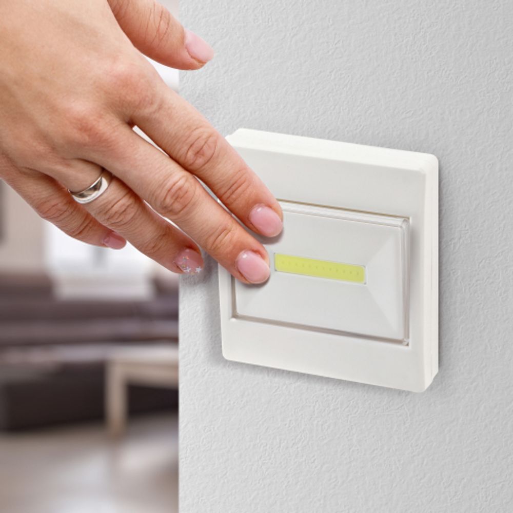 Светодиодный фонарь подсветка Трофи SB-102 пушлайт, [СОВ, 3хААА, белый, 1шт в пакете]