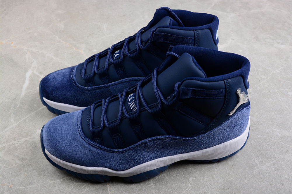 Jordan 11 Retro Midnight Navy