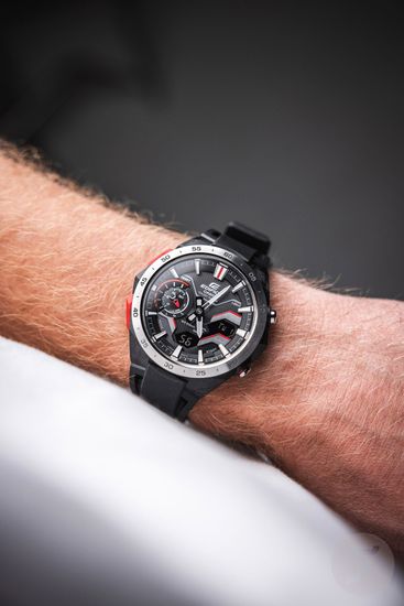 Наручные часы Casio Edifice ECB-2200P-1AEF