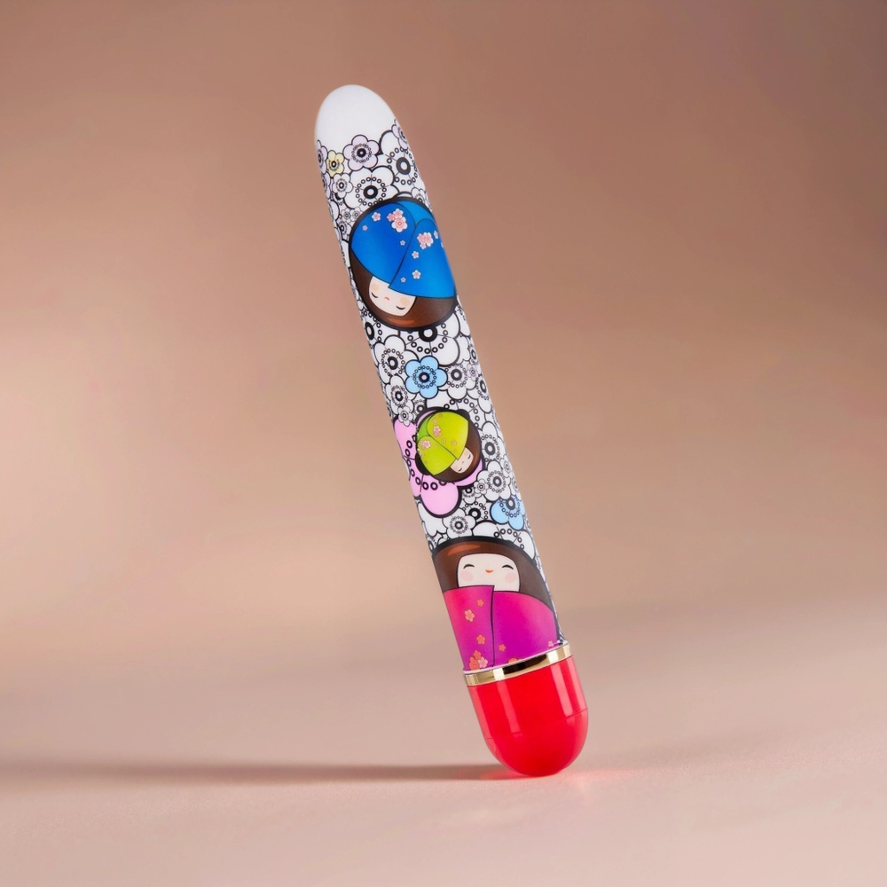 Яркий вибромассажёр с принтом Play Flirty - 17,8 см.