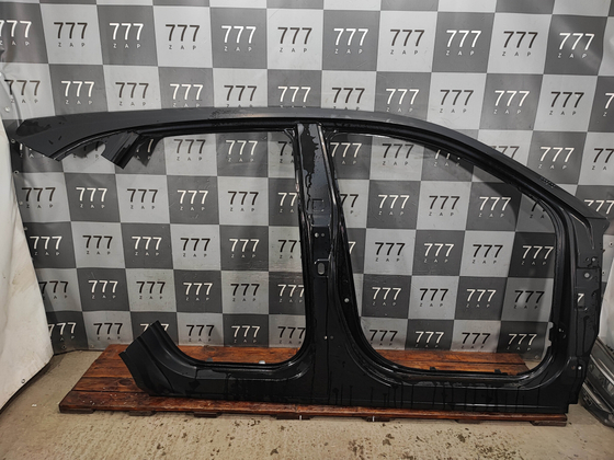 Боковина правая Changan UNI-K 20-нв Новая Оригинал CD569F2702051102