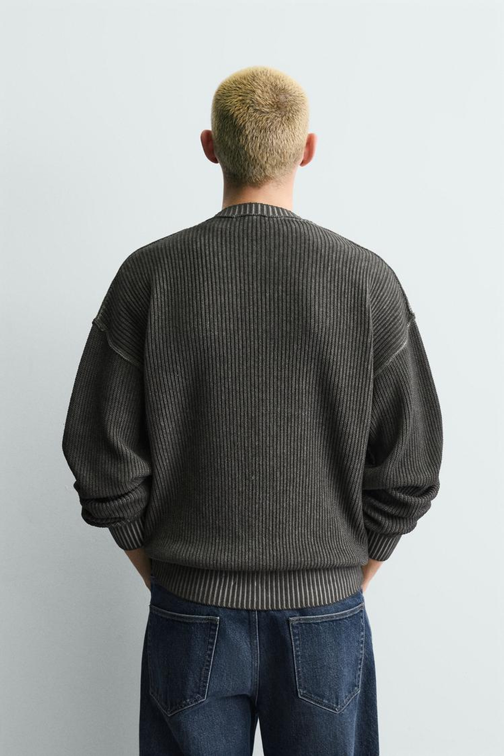 ZARA ДЖЕМПЕР С ПРИНТОМ И ЭФФЕКТОМ ПОТЕРТОСТИ, ЧЕРНЫЙ