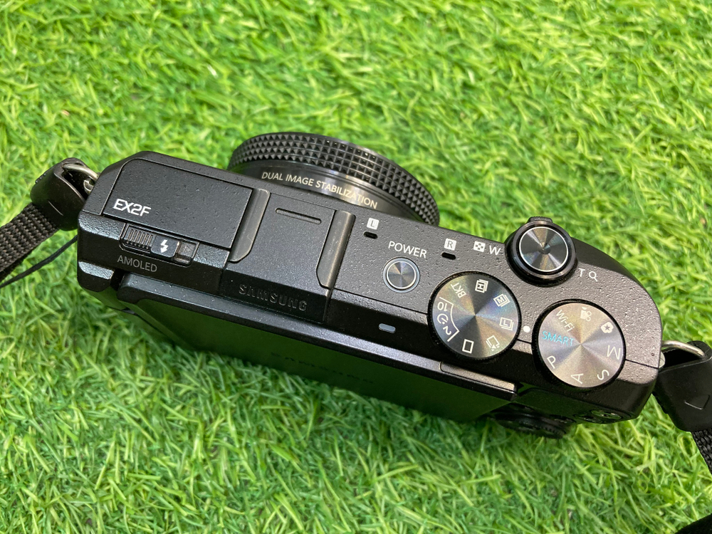 Samsung EX2F
