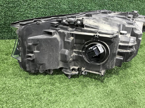 Фара правая BMW 5er G30 (2017-2020) LED