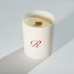 Свеча с ароматом сандалового дерева Ryatico