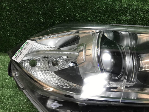 Битая Фара правая BMW X5 F15 X6 F16 (13-18) ксенон