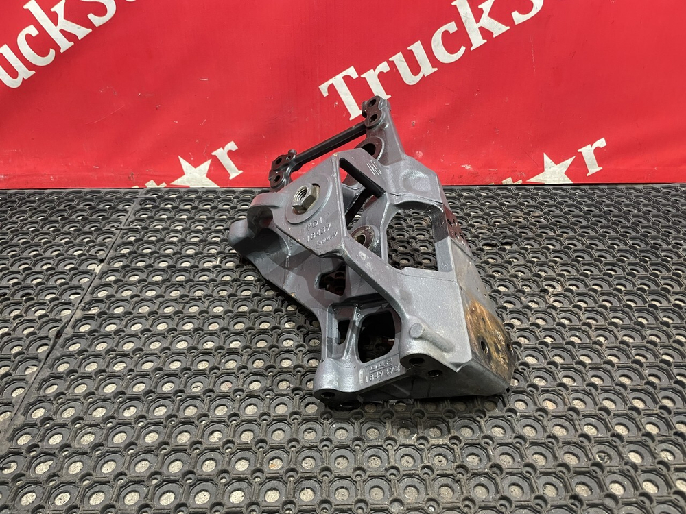 Кронштейн рессоры передней левый 2020г