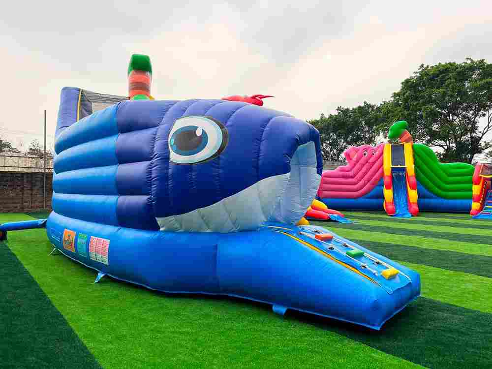 Надувной аквапарк «Аквасфера», без бассейна, 25*22*7,3 м