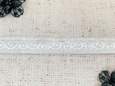 Тесьма жаккард, ш. 2 см.