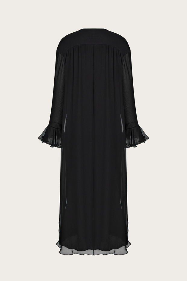 ПЛАТЬЕ ИЗ ЧЕРНОГО ШЕЛКА С АЖУРНЫМИ РУКАВАМИ