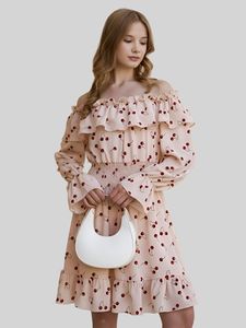 Платья и сарафаны для девочек