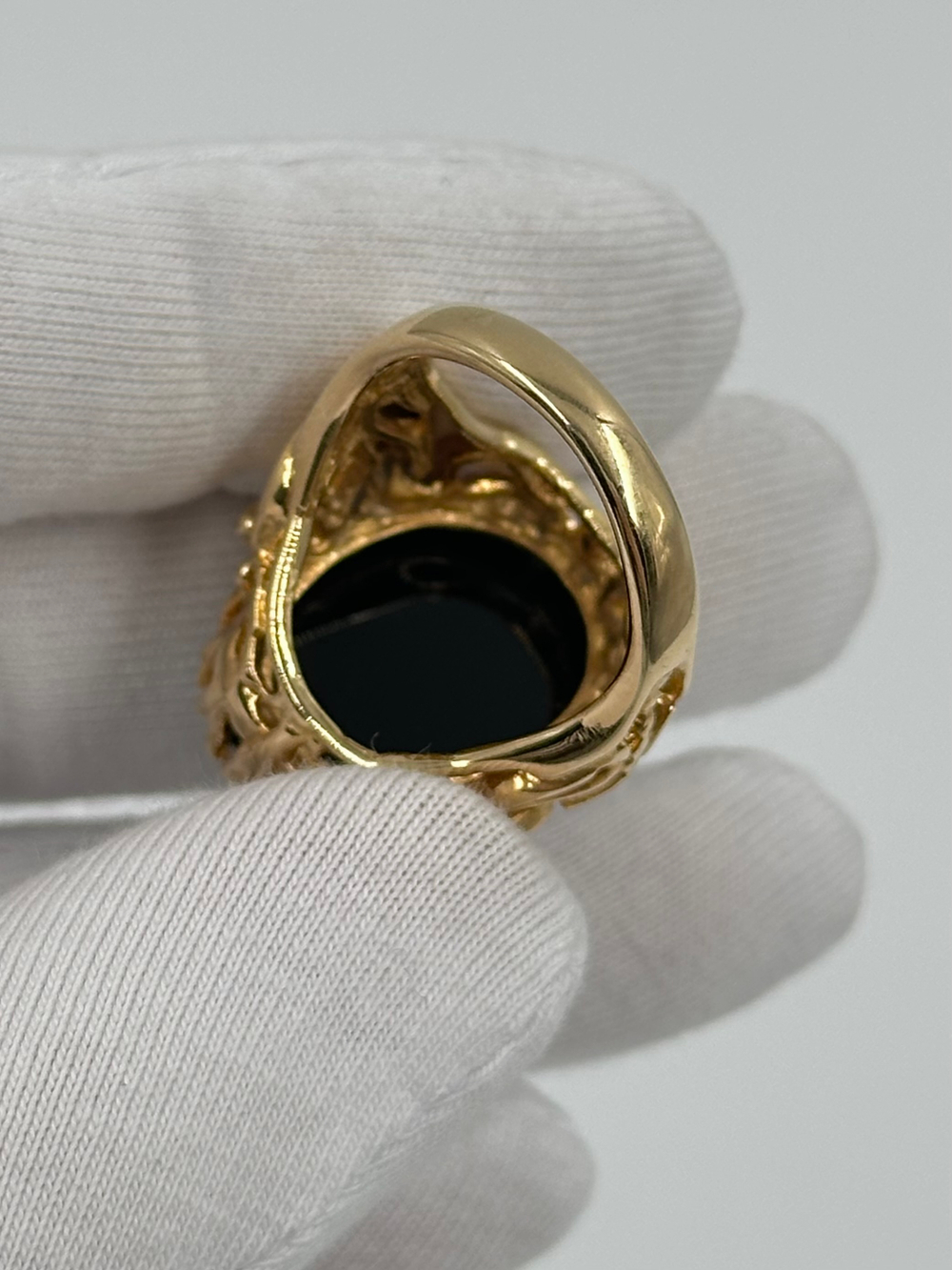 Кольцо с черным кабошоном