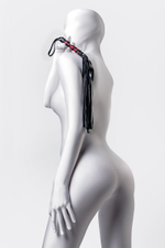 Черно-красный флоггер Anonymo - 45 см. (Цвет: черный с красным)