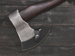 Топор "Дорожный", рукоять комель берёзы (морилка)